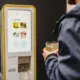 Handig en lekker Retulp frisdrank automaat afvalvrij tappen met eigen fles of beker