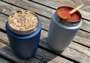 Retulp BigMug Lunchpod sfeerfoto blue grey soep muesli