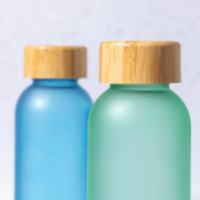 glazen waterfles groen blauw