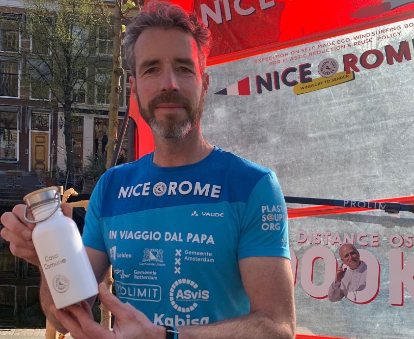 Retulp fles voor de paus bedrukken